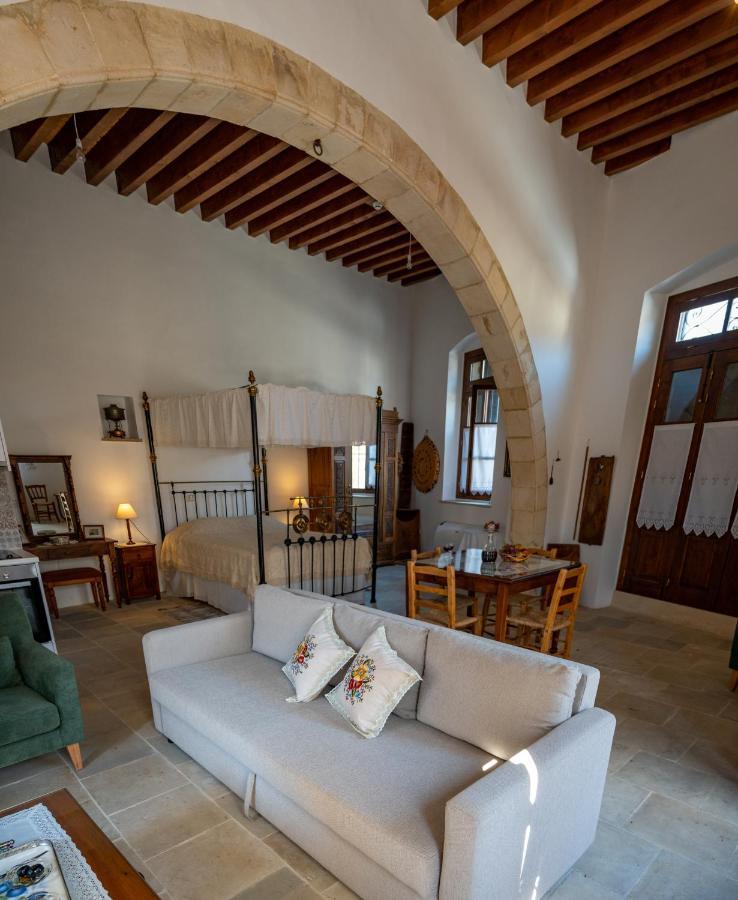 Rothkia'S Home Parekklisia Bagian luar foto