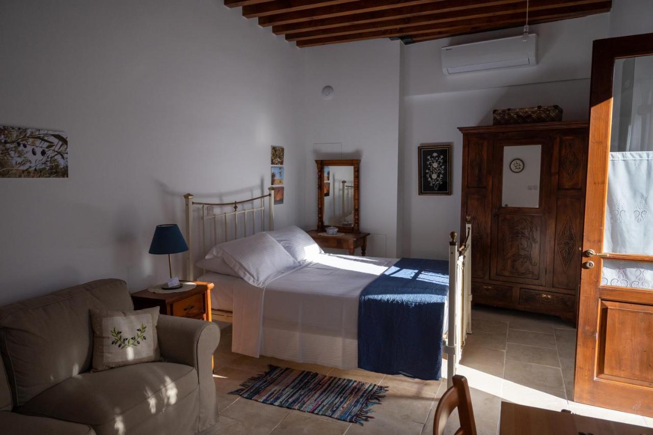 Rothkia'S Home Parekklisia Bagian luar foto